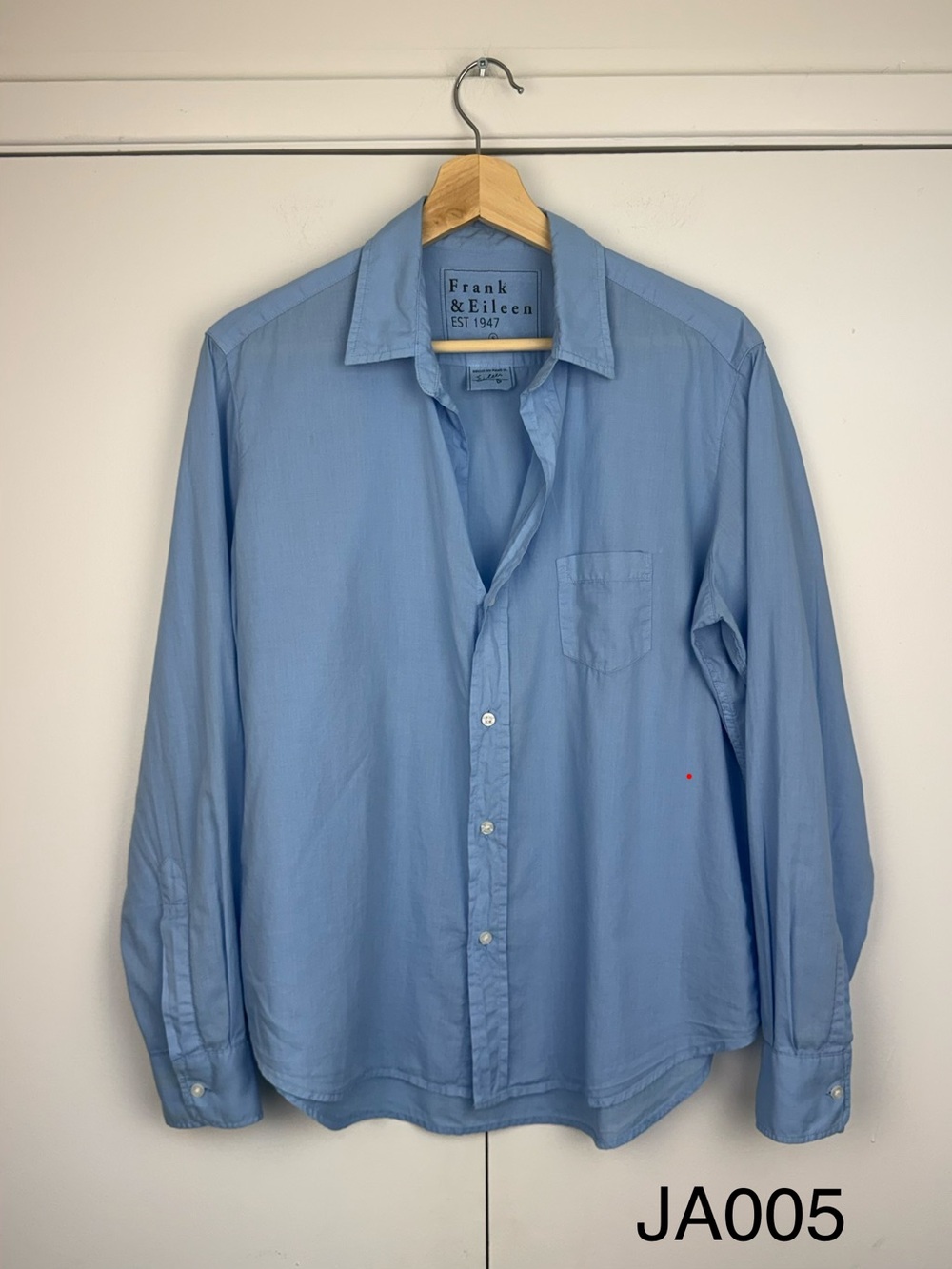 Frank & Eileen Eileen Light Blue Cotton Button Up Shirt S